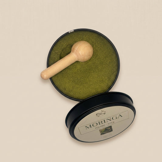 1 Cuillère par Jour : Comment le Moringa Combat la Fatigue et le Manque de Fer